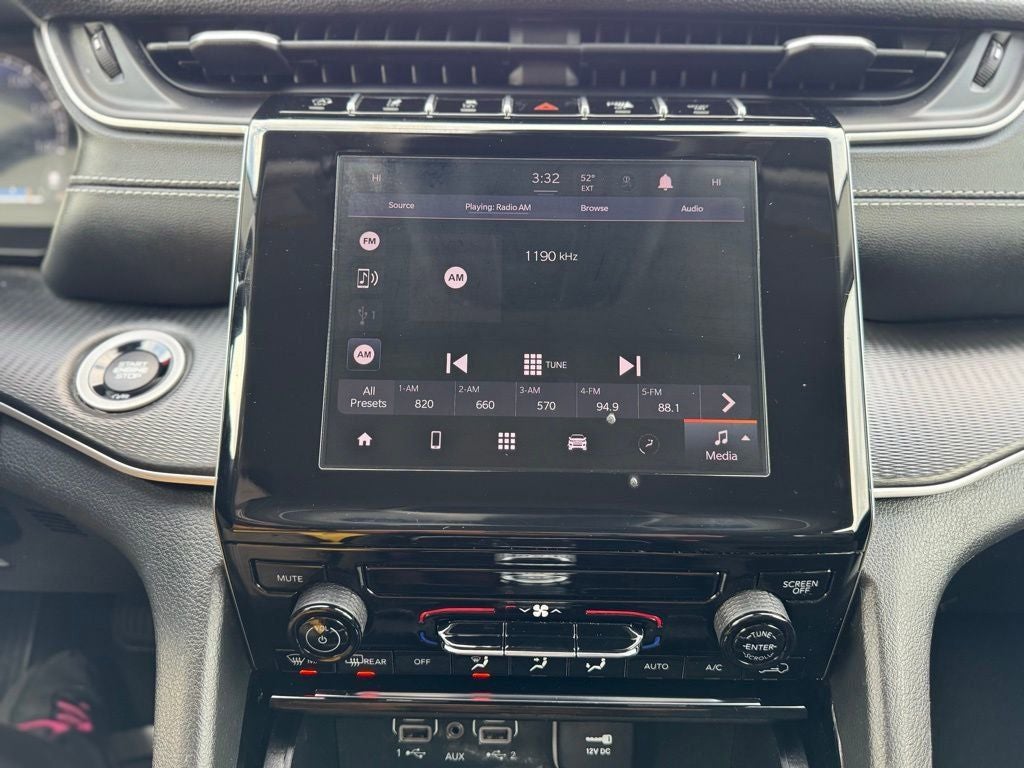 2023 Jeep Grand Cherokee Laredo