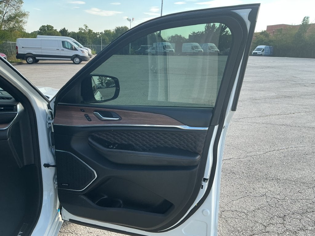 2023 Jeep Grand Cherokee L Summit