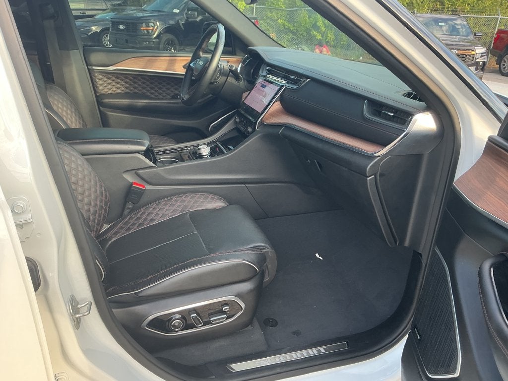 2023 Jeep Grand Cherokee L Summit