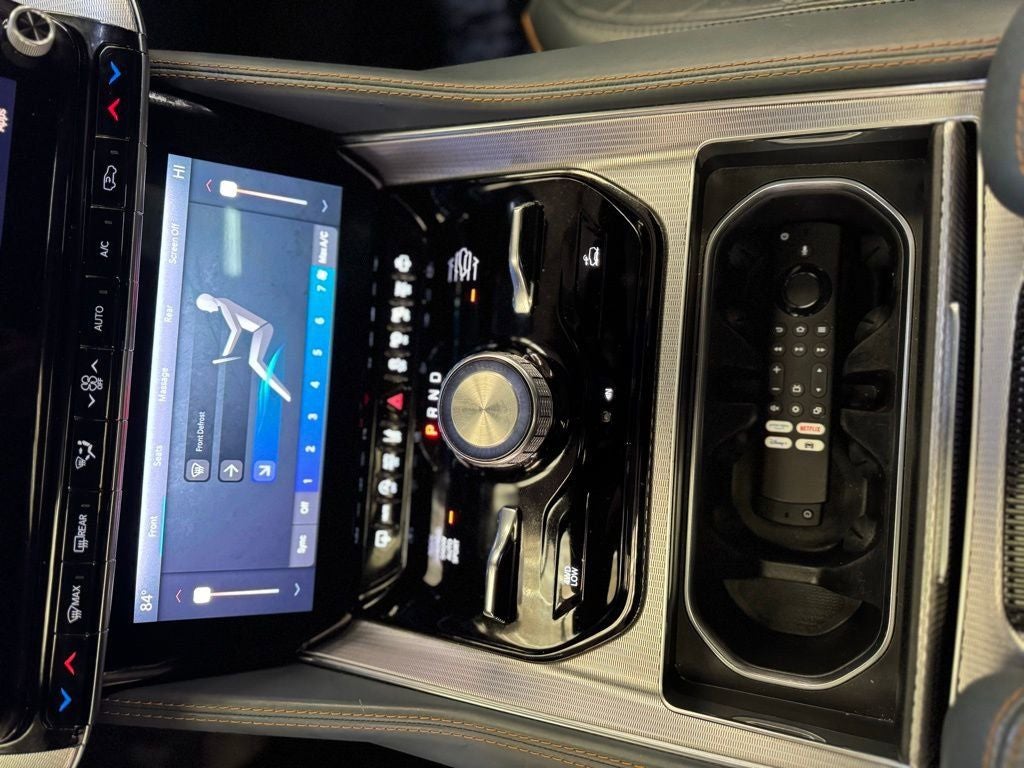 2022 Jeep Grand Wagoneer Series III