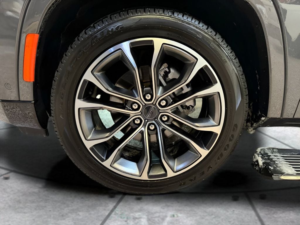 2022 Jeep Grand Wagoneer Series III