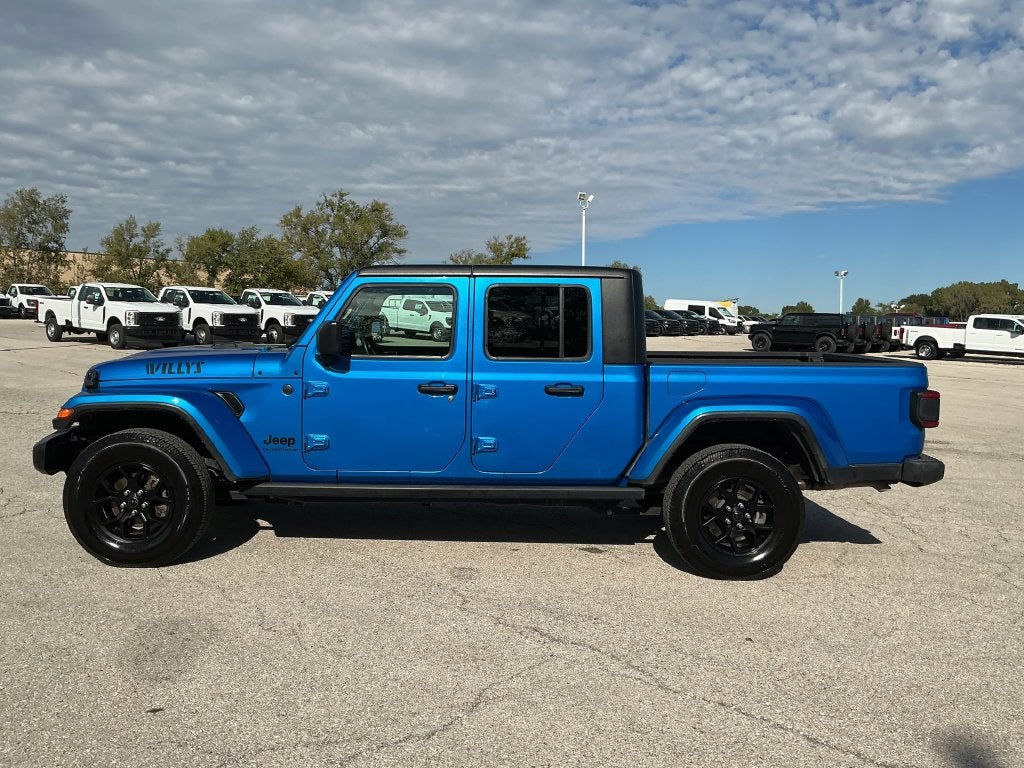 Used 2024 Jeep Gladiator Willys with VIN 1C6HJTAG4RL100425 for sale in Kansas City