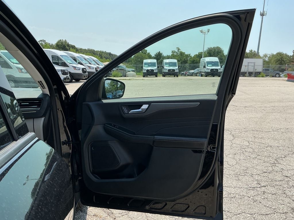 2023 Ford Escape Plug-In Hybrid Base