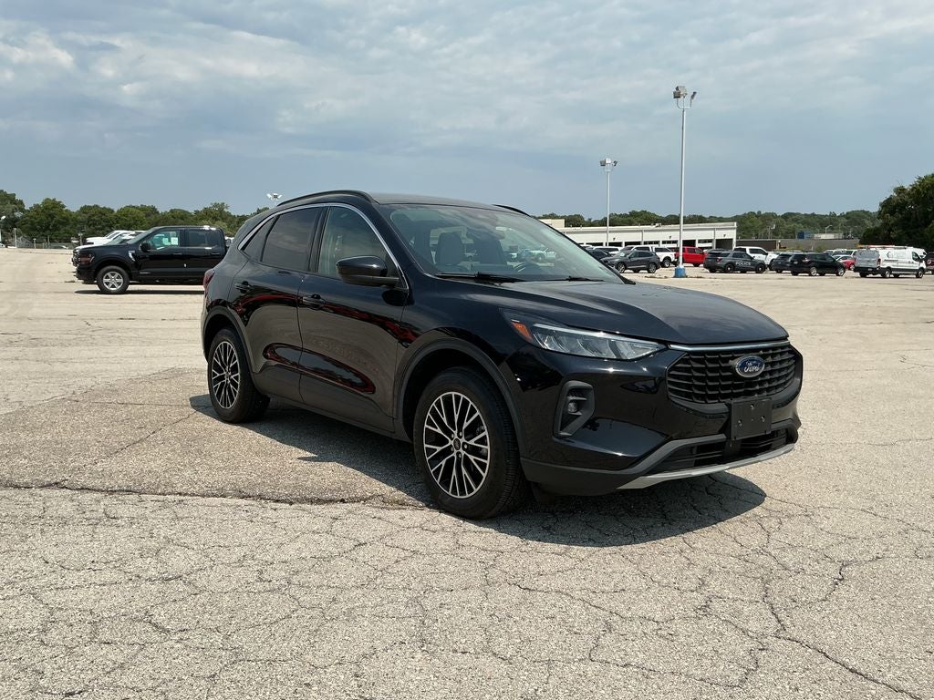 2023 Ford Escape Plug-In Hybrid Base