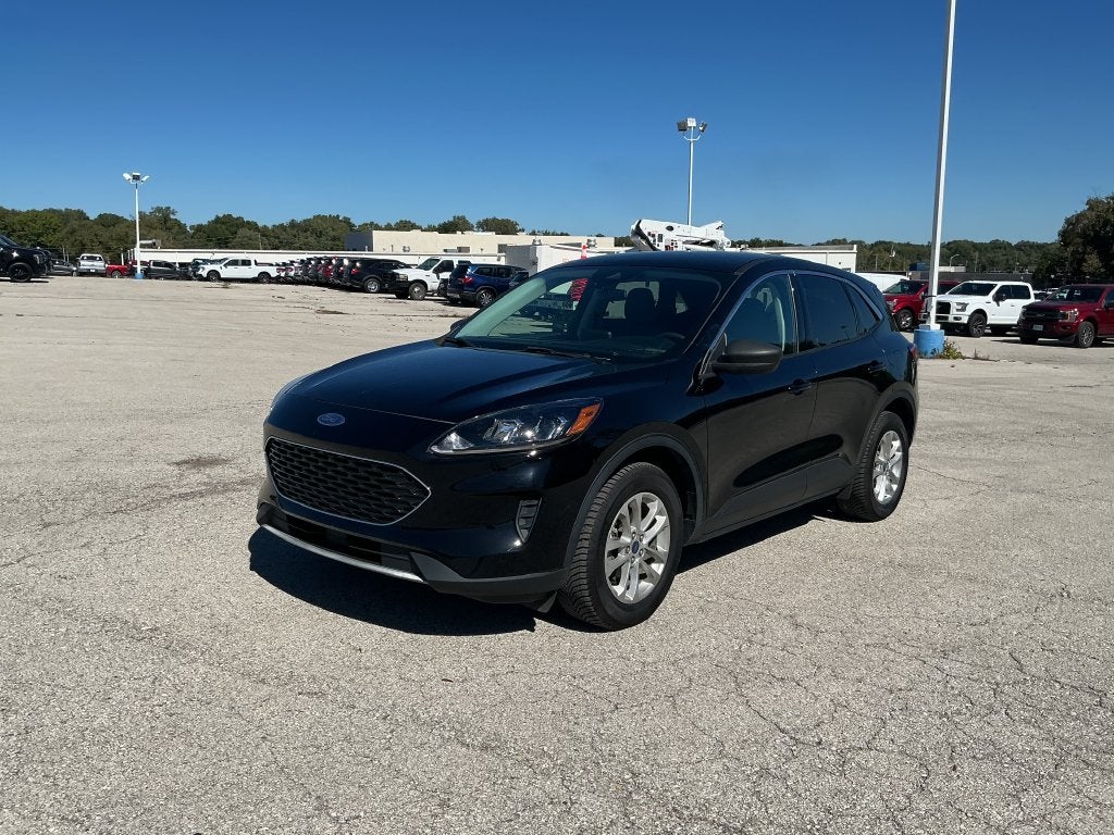 2022 Ford Escape Hybrid SE