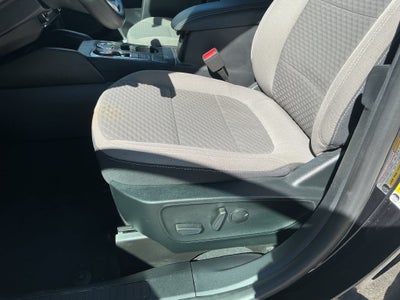 2022 Ford Escape Hybrid SE
