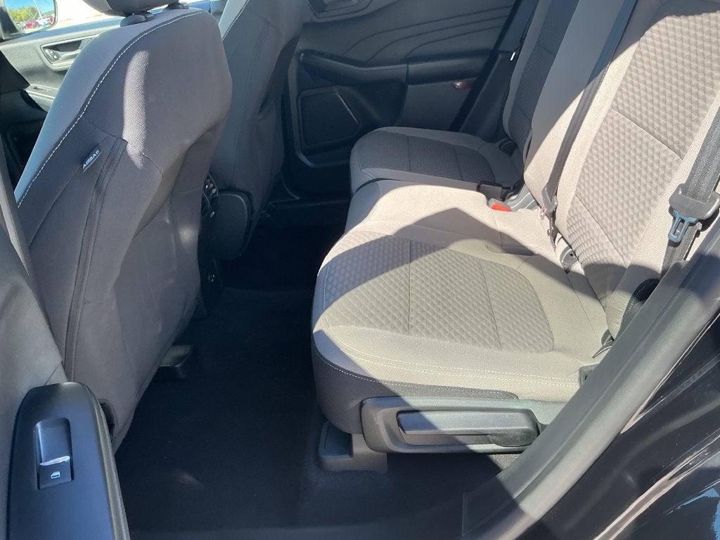 2022 Ford Escape Hybrid SE
