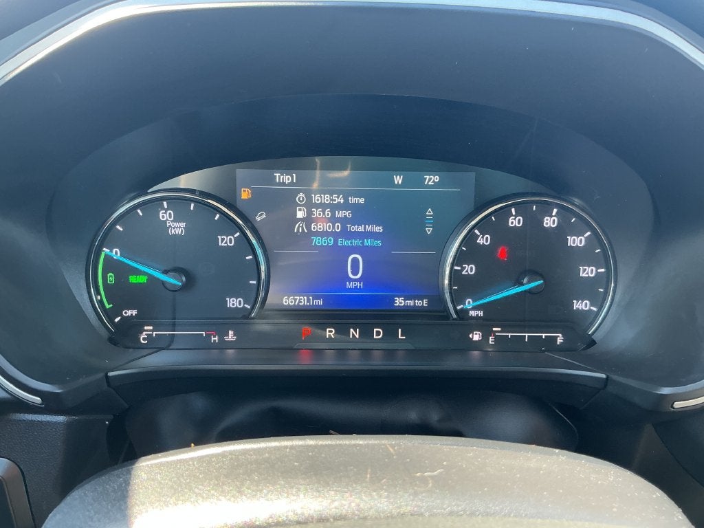 2022 Ford Escape Hybrid SE