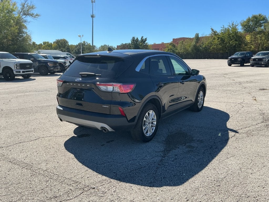2022 Ford Escape Hybrid SE