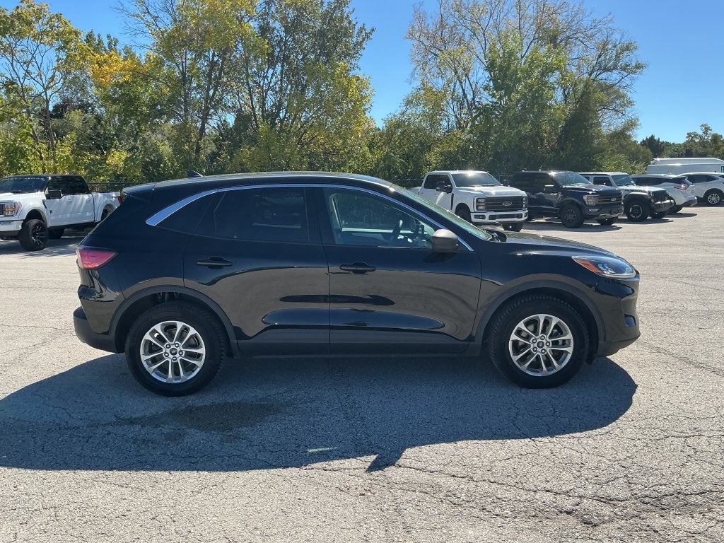 2022 Ford Escape Hybrid SE