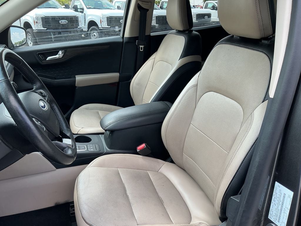 2020 Ford Escape Hybrid Titanium
