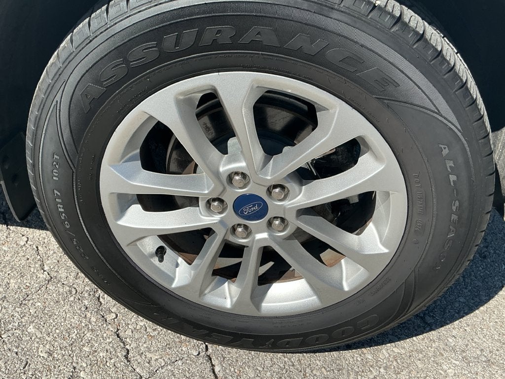 2020 Ford Escape SE