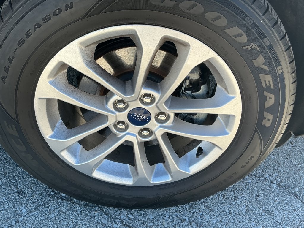 2020 Ford Escape SE