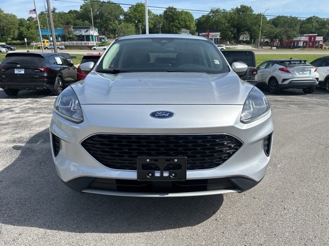 Used 2020 Ford Escape SE with VIN 1FMCU9G6XLUA73868 for sale in Kansas City
