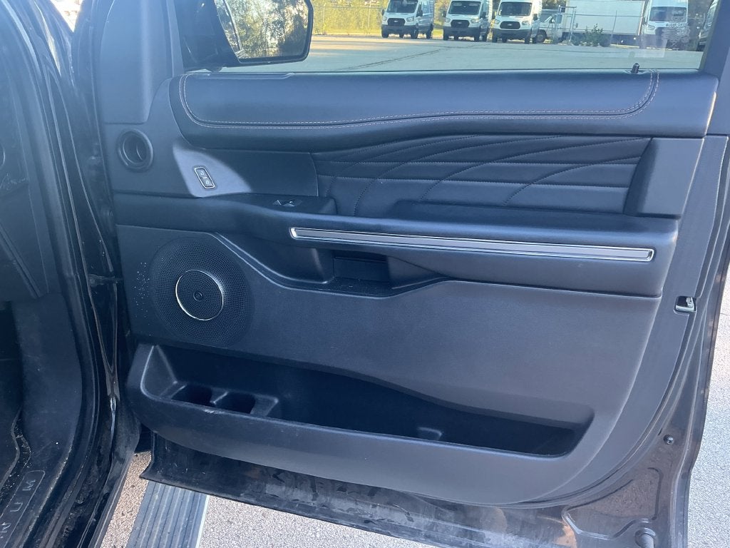 2023 Ford Expedition Max Platinum