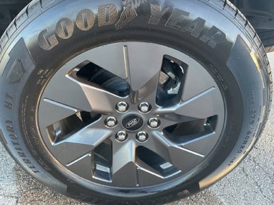 2024 Ford F-150 Lightning Flash