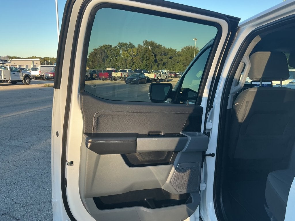 2024 Ford F-150 Lightning Flash