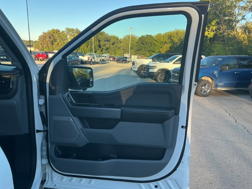 2024 Ford F-150 Lightning Flash