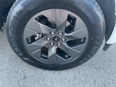 2024 Ford F-150 Lightning Flash