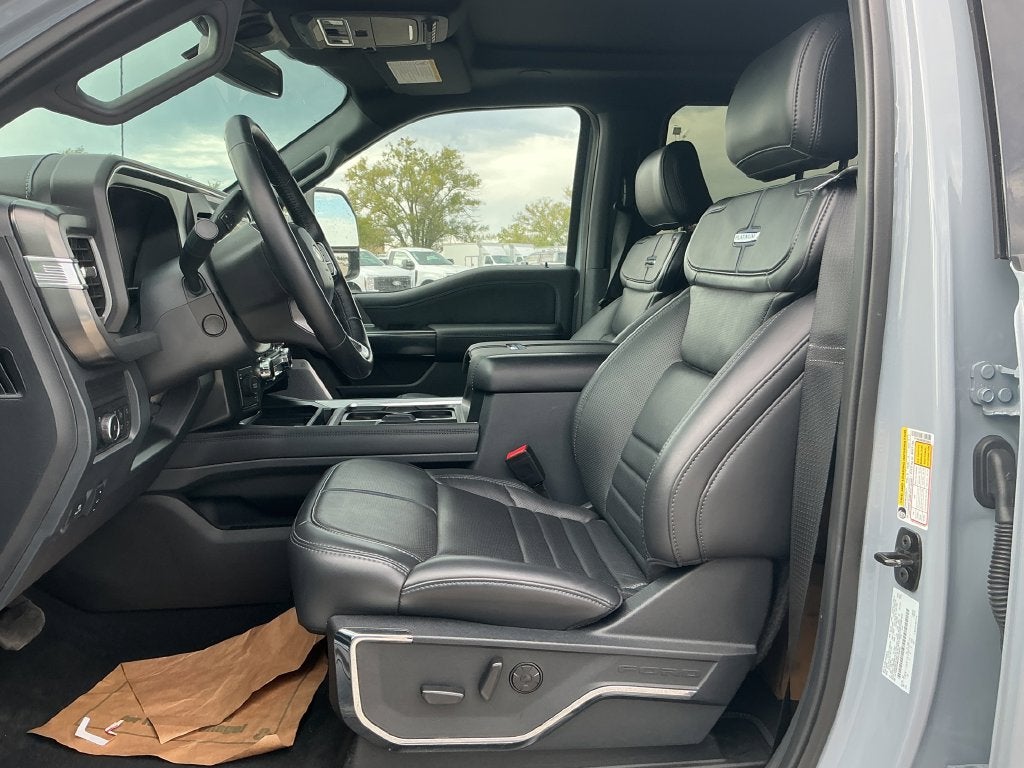 2025 Ford F-450SD Platinum DRW