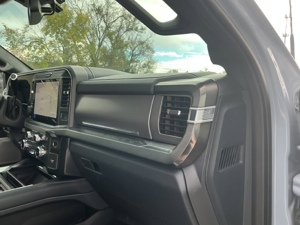 2025 Ford F-450SD Platinum DRW