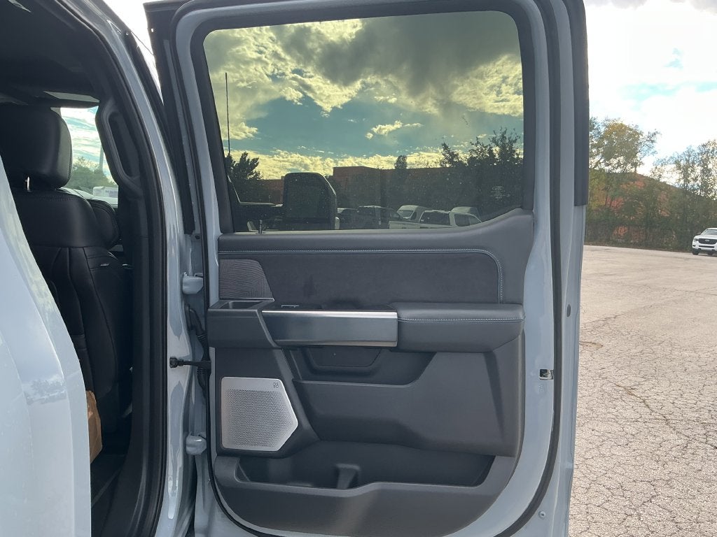 2025 Ford F-450SD Platinum DRW