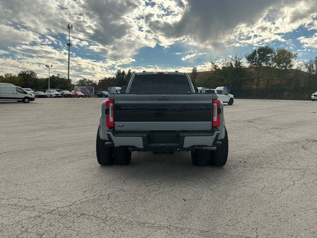 2025 Ford F-450SD Platinum DRW
