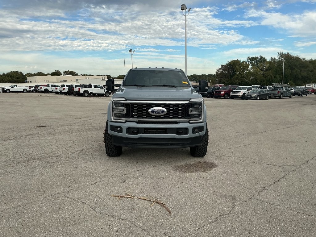 2025 Ford F-450SD Platinum DRW