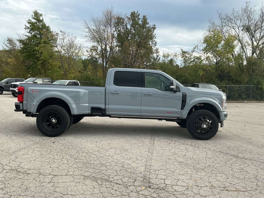 2025 Ford F-450SD Platinum DRW