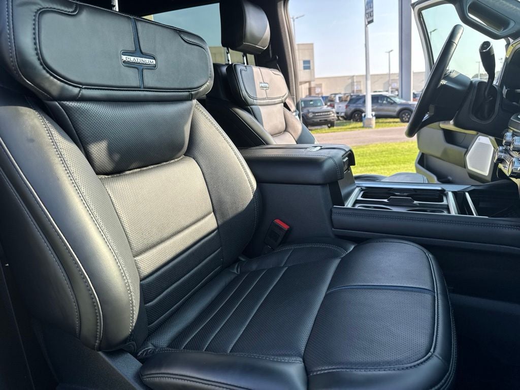 2026 Ford F-450SD Platinum DRW