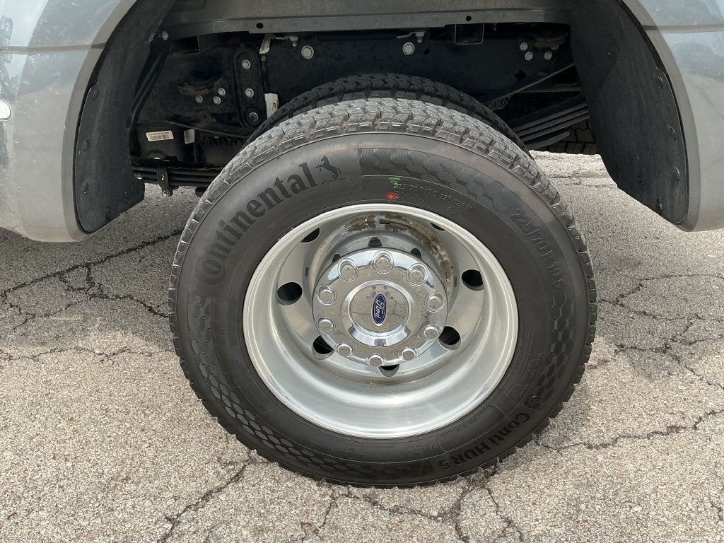 2025 Ford F-450SD Platinum DRW