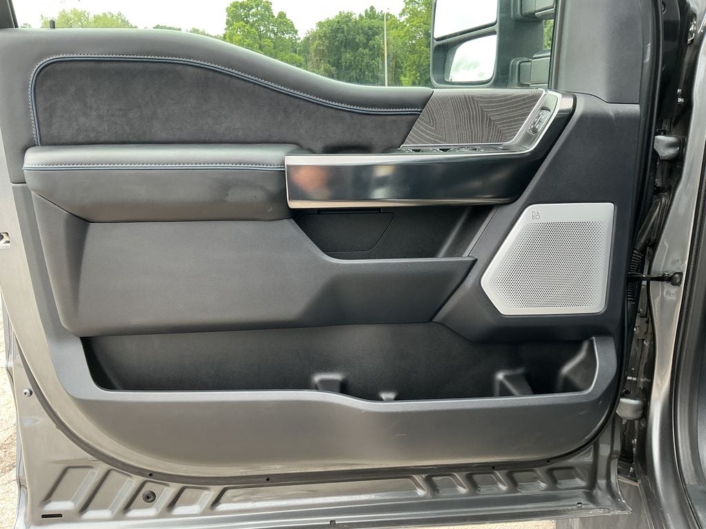 2025 Ford F-450SD Platinum DRW
