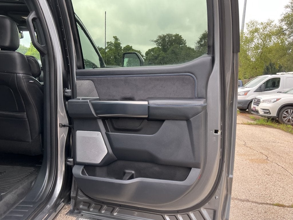 2025 Ford F-450SD Platinum DRW