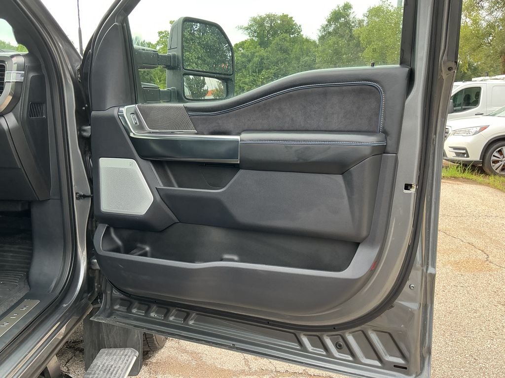 2025 Ford F-450SD Platinum DRW