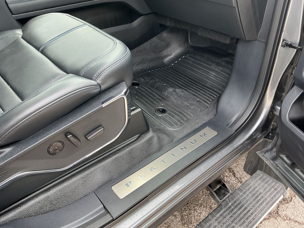 2025 Ford F-450SD Platinum DRW