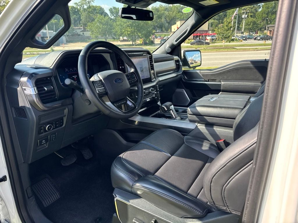 2025 Ford F-150 Platinum