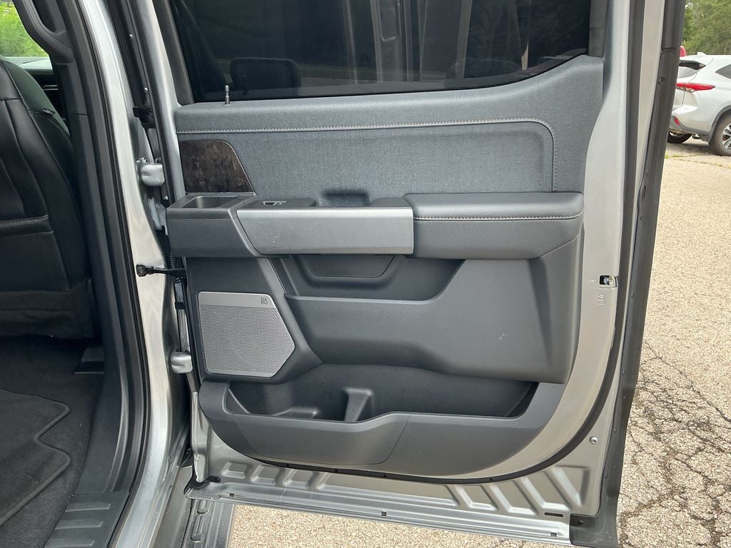 2023 Ford F-150 Lightning Lariat