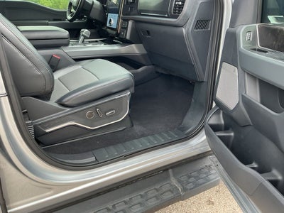 2023 Ford F-150 Lightning Lariat