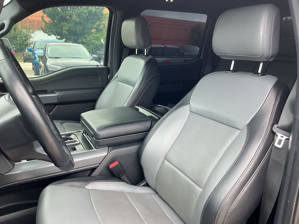 2023 Ford F-150 Lightning Lariat