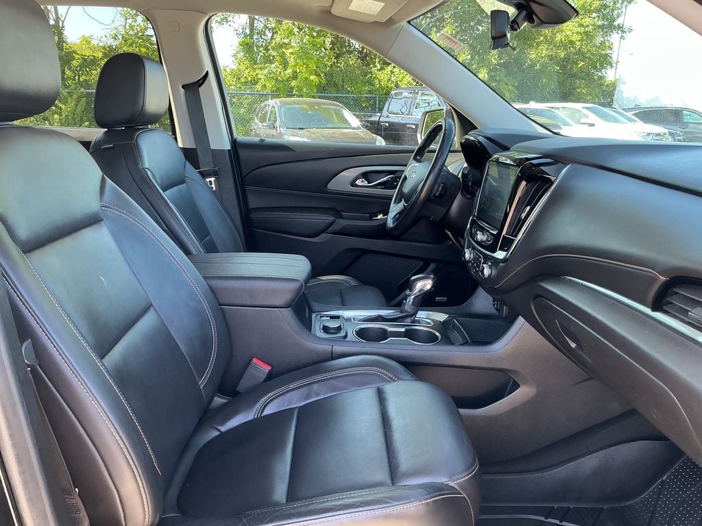2021 Chevrolet Traverse LT Leather