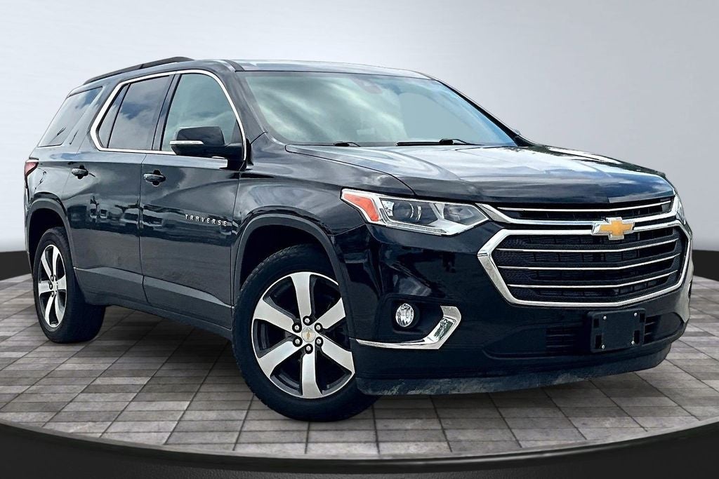 2021 Chevrolet Traverse LT Leather