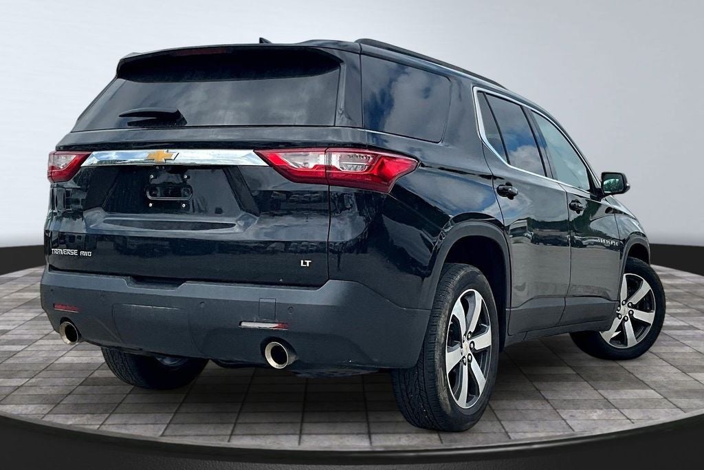 2021 Chevrolet Traverse LT Leather