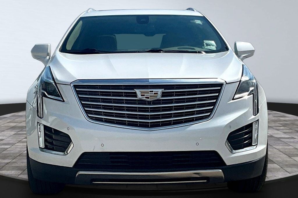 Used 2017 Cadillac XT5 Platinum with VIN 1GYKNFRS8HZ118350 for sale in Kansas City