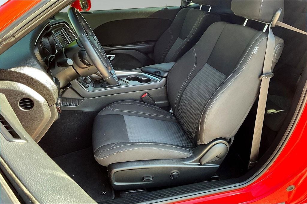 2022 Dodge Challenger SXT
