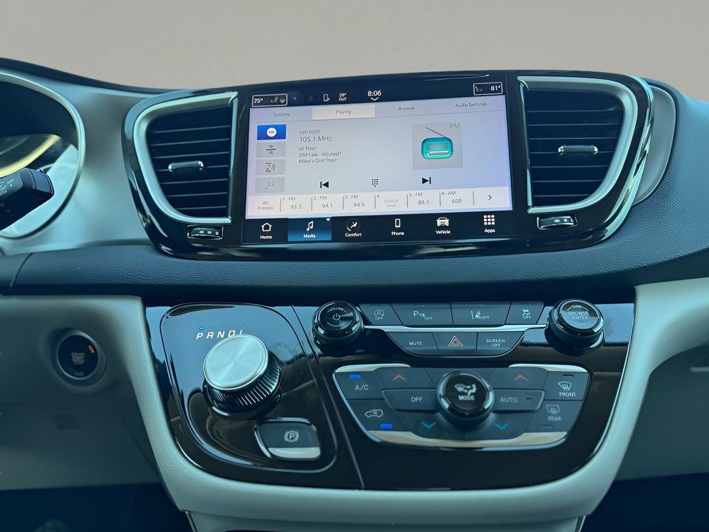 2023 Chrysler Pacifica Touring L