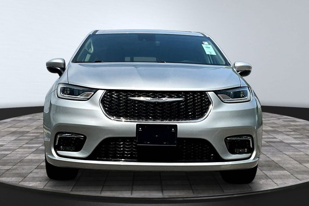Used 2023 Chrysler Pacifica Hybrid Touring L with VIN 2C4RC1L78PR604232 for sale in Kansas City