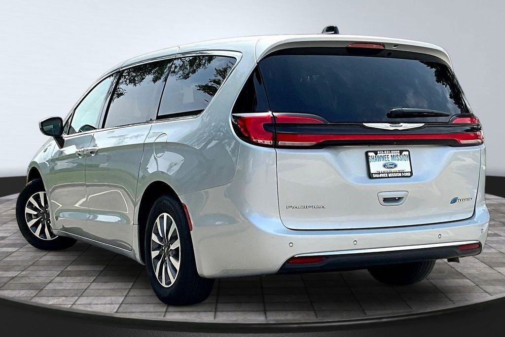 2023 Chrysler Pacifica Hybrid Touring L