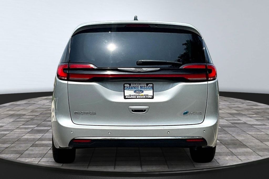 2023 Chrysler Pacifica Hybrid Touring L