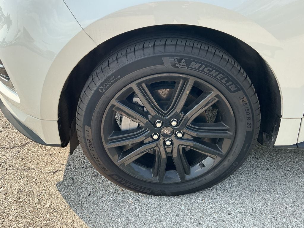 2022 Ford Edge ST Line
