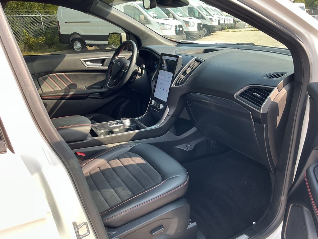 2022 Ford Edge ST Line